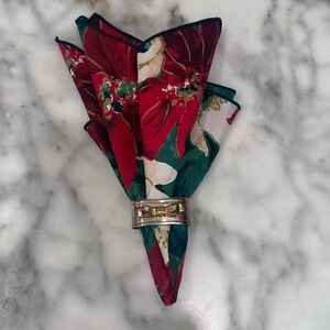 (4) Vintage Christmas Napkins - Holiday Poinsettia print